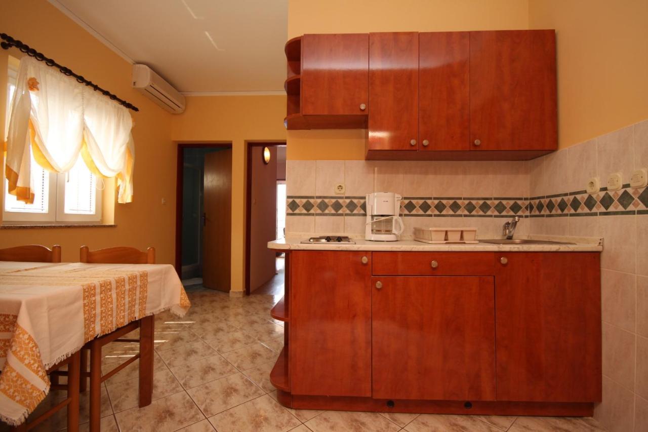 Apartments By The Sea Stara Novalja, Pag - 6469 Buitenkant foto